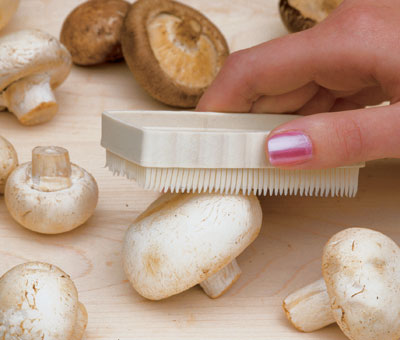Mushroom cleaning brush